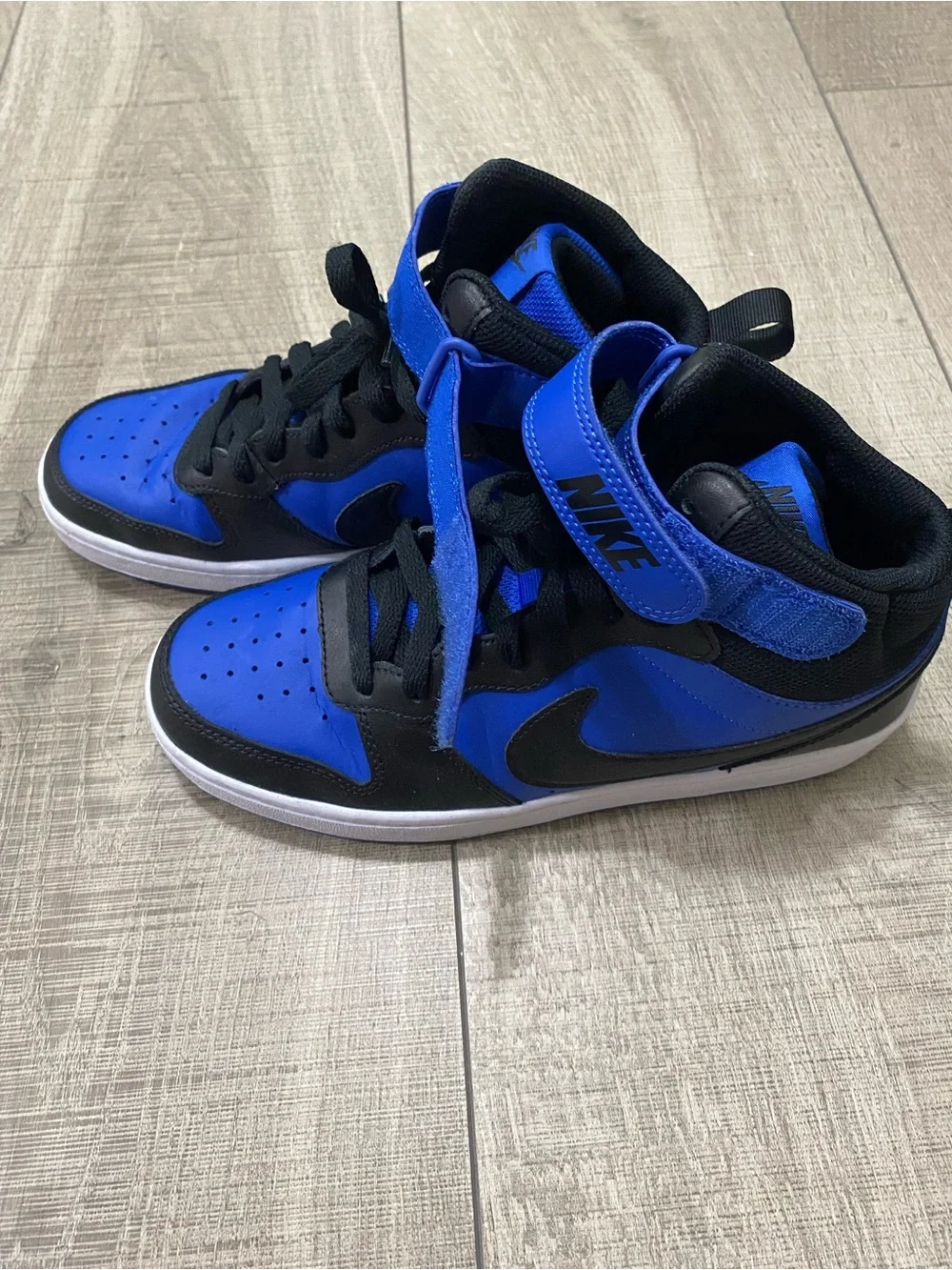 Nike Kids Mid-Top Sneakers in Royal Blue and Black